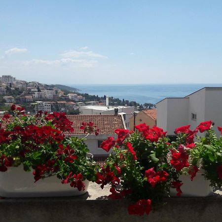 Apartments Dzan Ulcinj Bagian luar foto