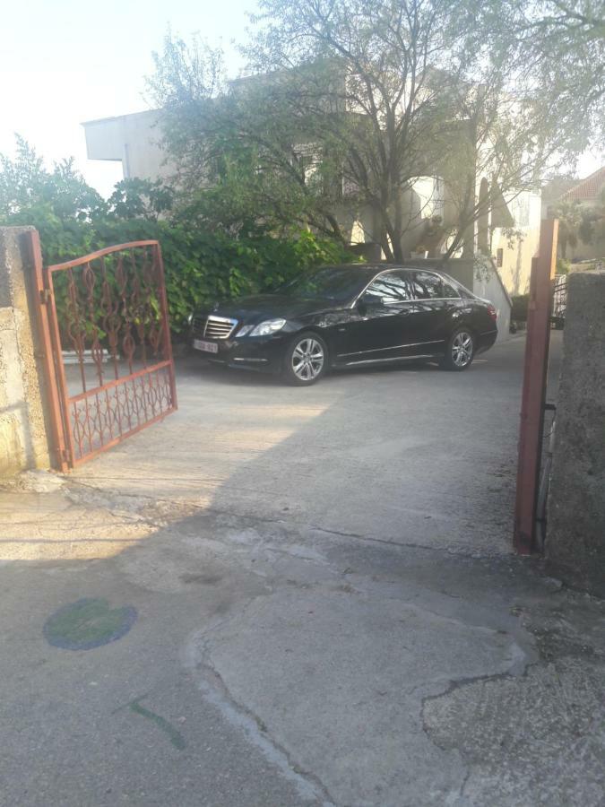 Apartments Dzan Ulcinj Bagian luar foto